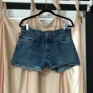 Reformation Cut off Levi’s Shorts Size 29